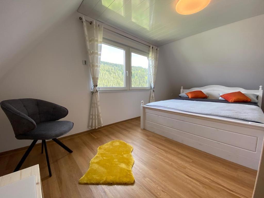 Haus Adler - Komplettes Ferienhaus Am Badesee Эрцгрубе Экстерьер фото